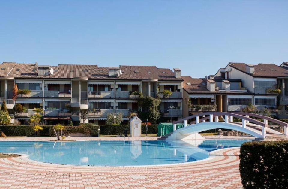 Ferienwohnung Casa Lorenzo Desenzano del Garda Exterior foto