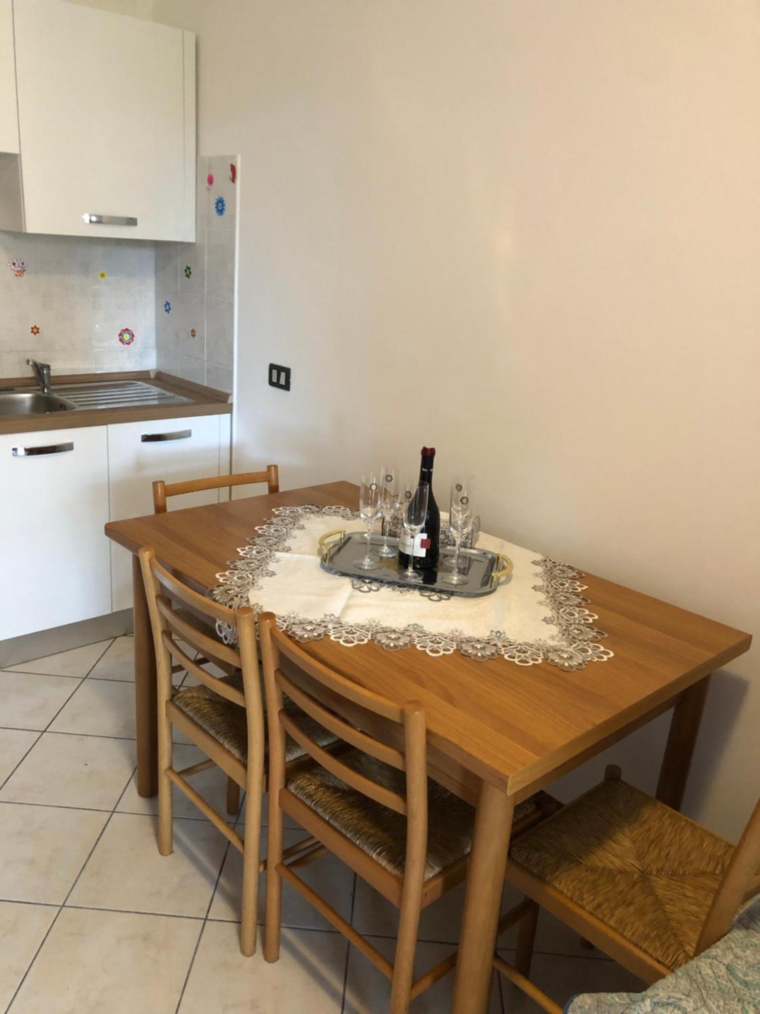 Ferienwohnung Casa Lorenzo Desenzano del Garda Exterior foto