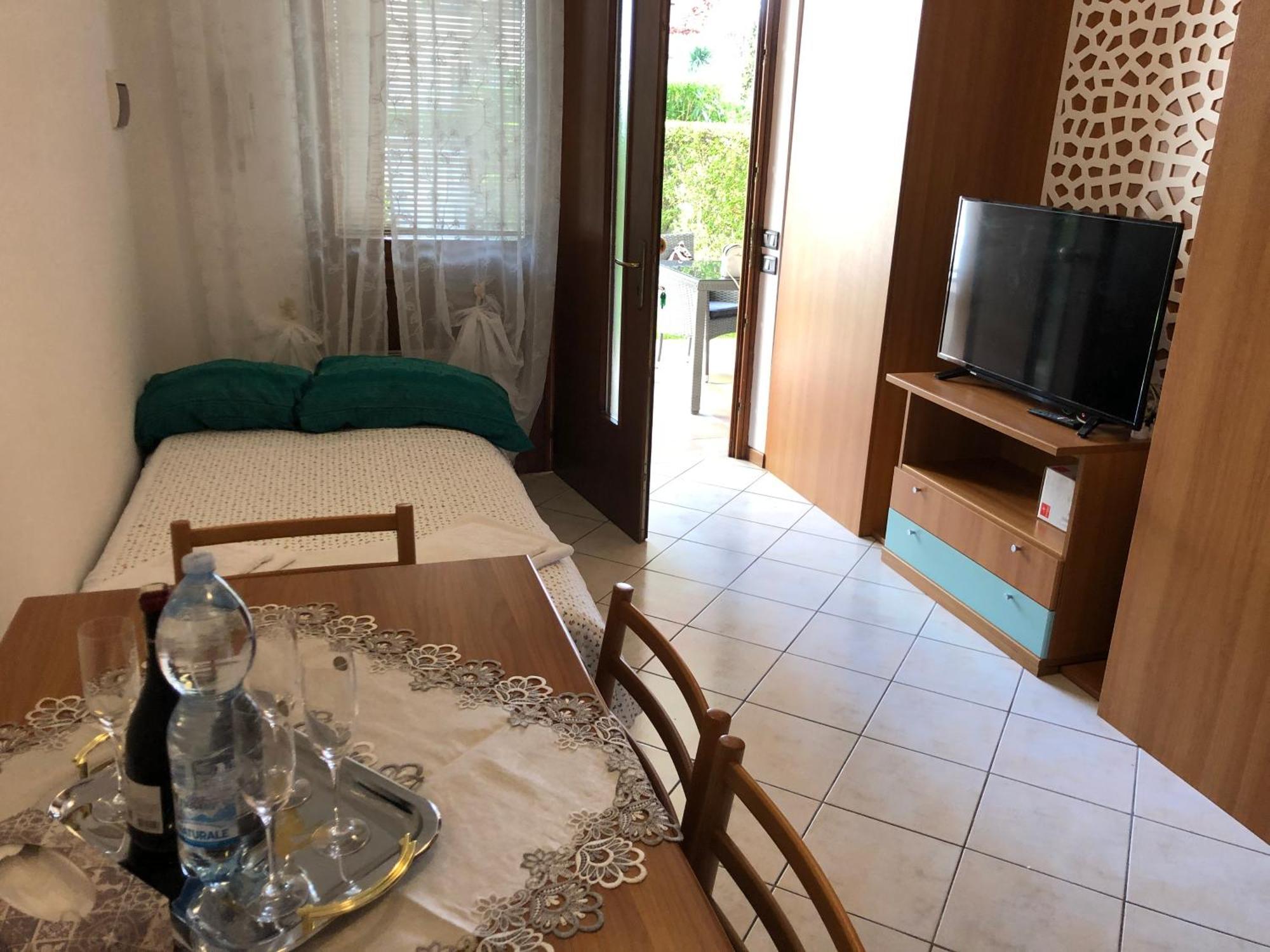 Ferienwohnung Casa Lorenzo Desenzano del Garda Exterior foto